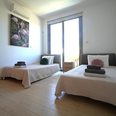 Paphos Olive Grove 4 Bedroom Villa מראה חיצוני תמונה