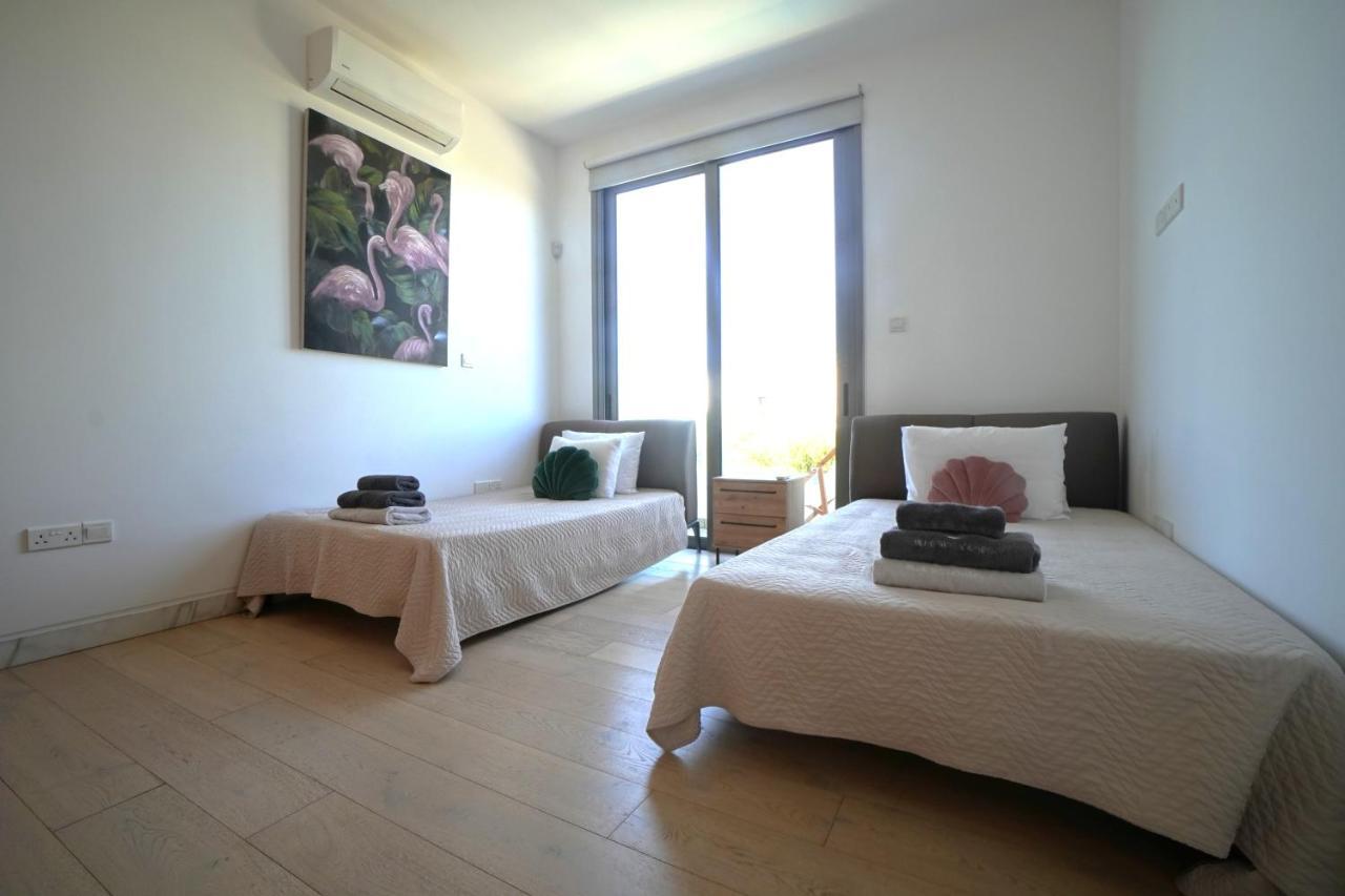 Paphos Olive Grove 4 Bedroom Villa מראה חיצוני תמונה